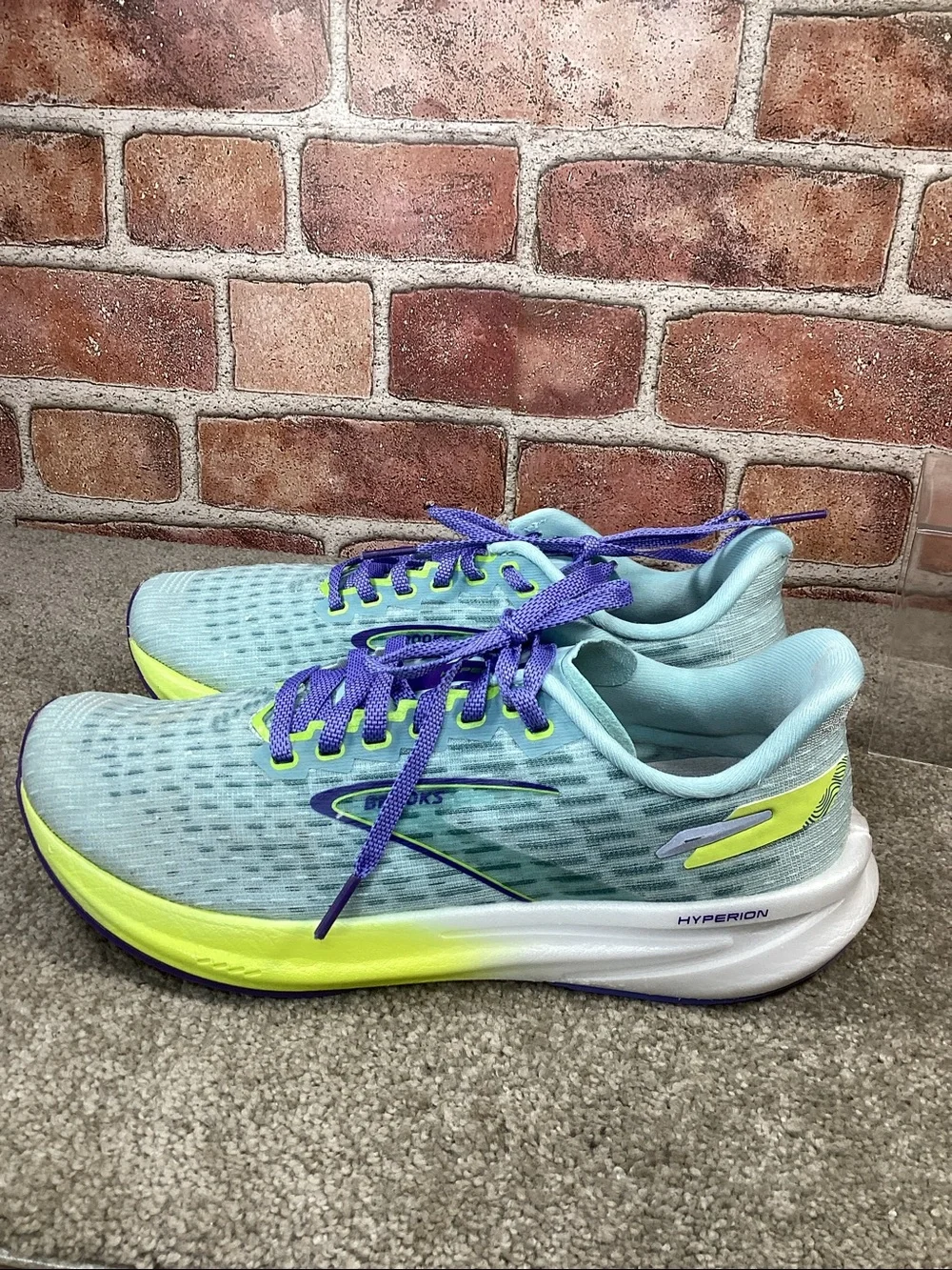 N/A brooks hyperion